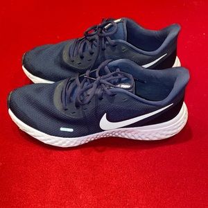 ❌SOLD❌Nike Reverse Tennis Shoes